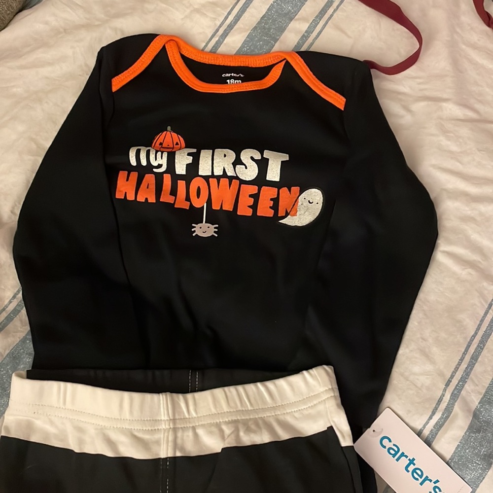 NWT Carter’s Halloween outfit. Size 18 months. - Picture 2 of 9